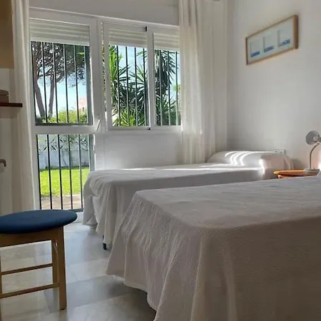 En Con Piscina, Aire Acondicionado Y Wifi Semesterbostad