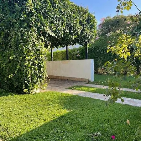 En Con Piscina, Aire Acondicionado Y Wifi Semesterbostad
