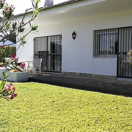 Semesterbostad En Con Piscina, Aire Acondicionado Y Wifi